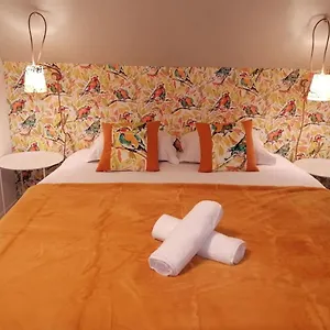 https://the-little-pink-house.inbrittany.com